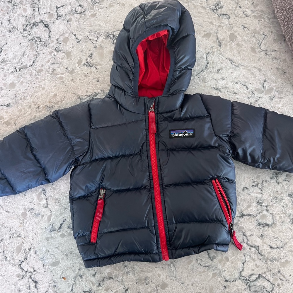 Patagonia hi -loft down sweater hoodie 3-6mo